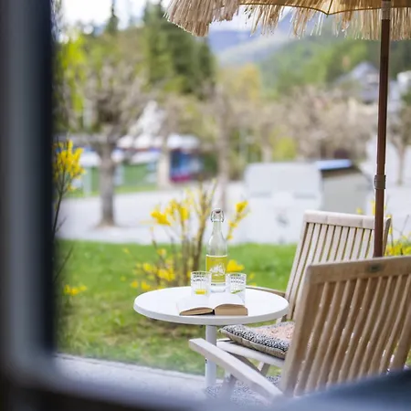 Chasa Valambrun 1001 아파트